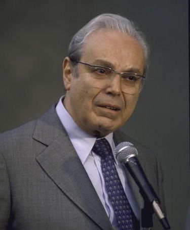चित्र:Javier-Perez-de-Cuellar.jpg