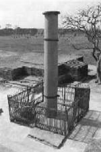 File:Ashoka-pillar-lumbini.gif