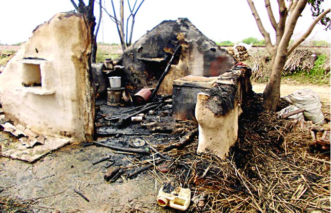 चित्र:Fire-at-home.jpg