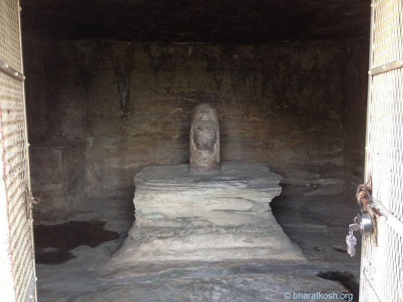 File:Udayagiri-Cave-Madhya-Pradesha-9.jpg