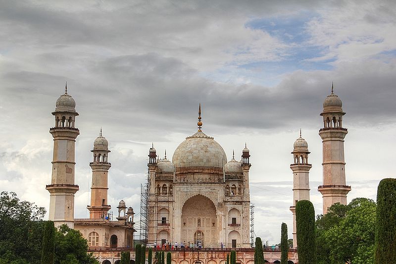 File:Bibi-Ka-Maqbara.jpg