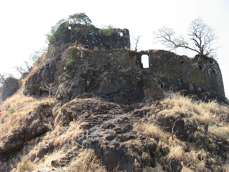File:Karnala-Fort-Main-Gate.jpg