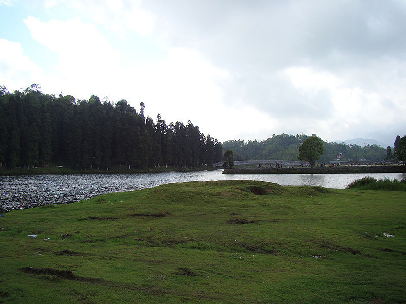 File:Mirik-Lake.jpg
