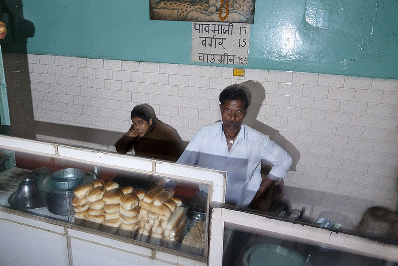 File:Market-Varanasi-9.jpg