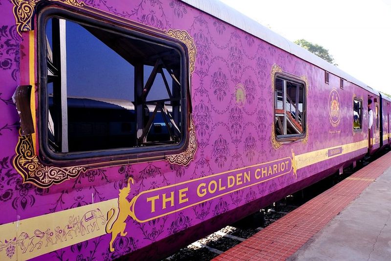 File:Golden-Chariot.jpg