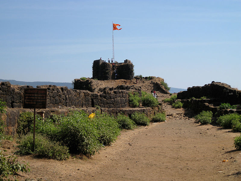 File:Pratapgarh-Fort.jpg