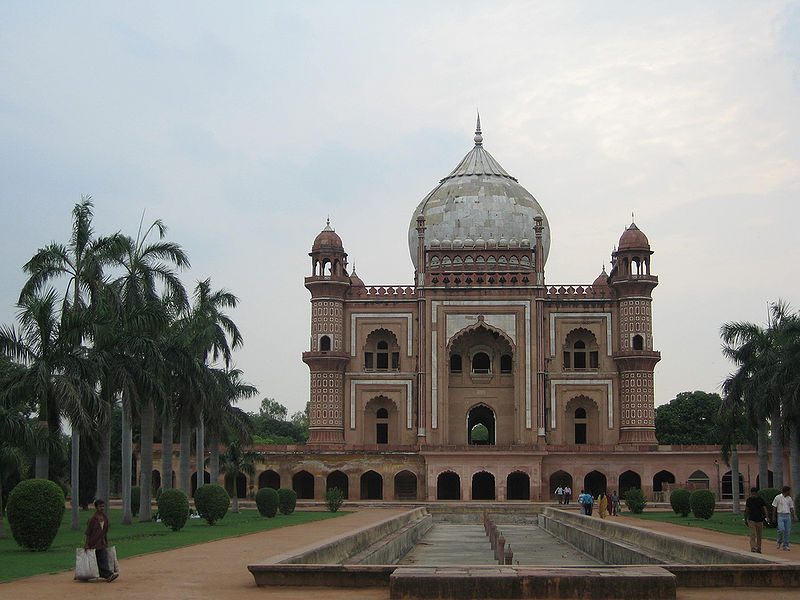 File:Tomb-of-Safdarjung-2.jpg