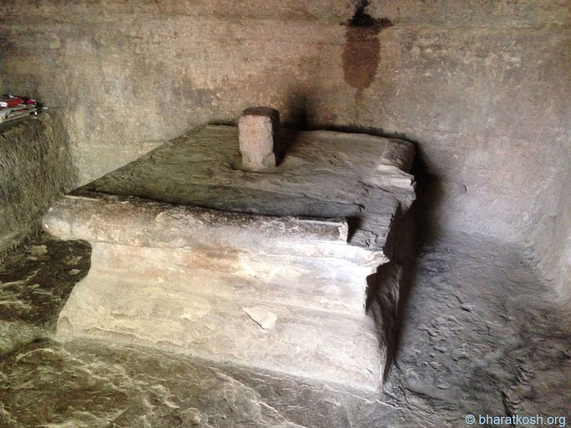 File:Udayagiri-Cave-Madhya-Pradesha-7.jpg