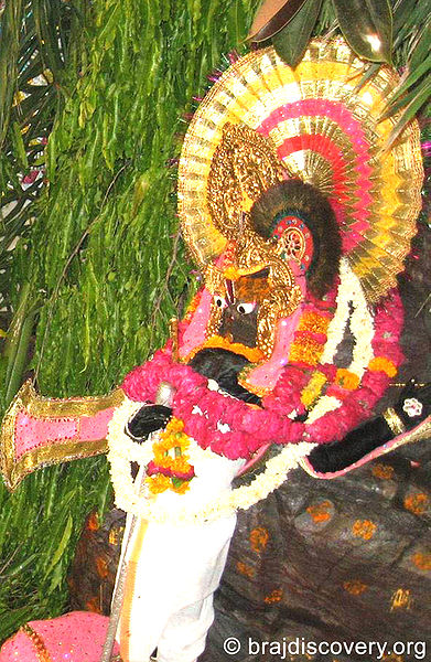 File:Girraj-Ji-Govardhan-Mathura-17.jpg