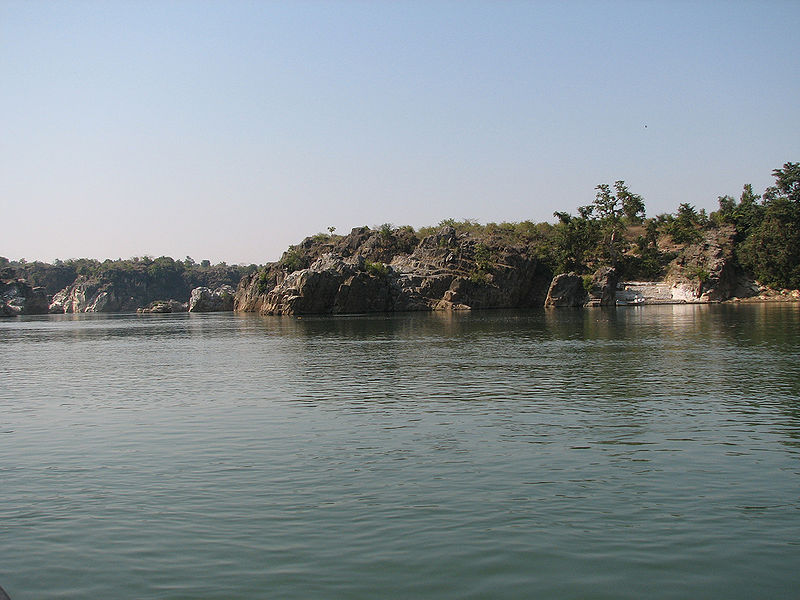 File:Narmada-River2.jpg
