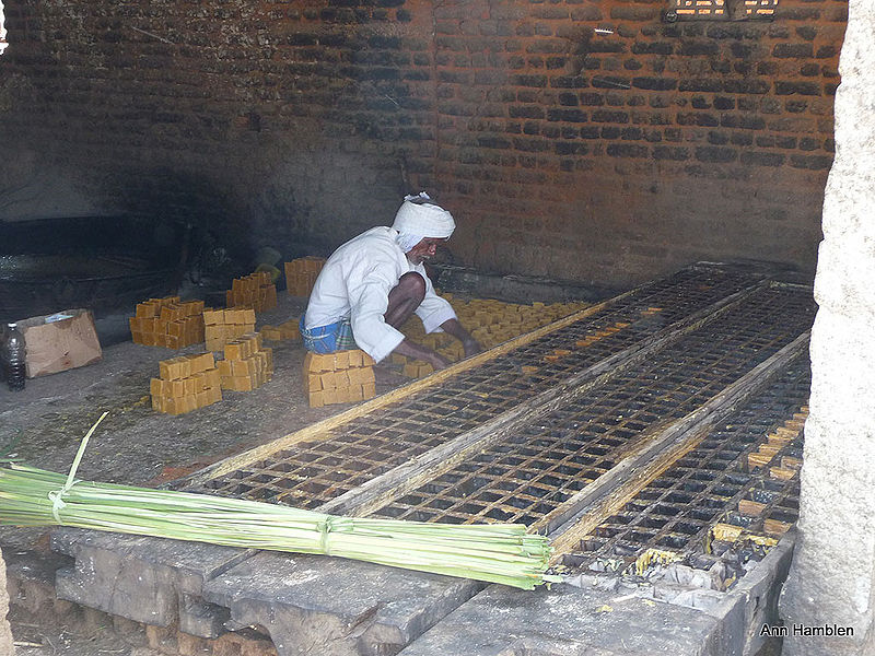 File:Jaggery.jpg