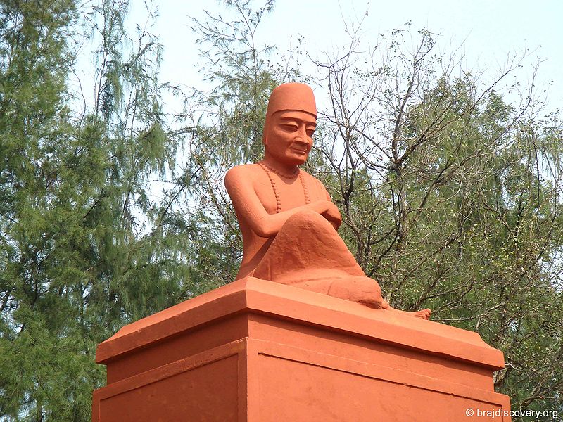 File:Surdas Surkuti Sur Sarovar Agra-19.jpg