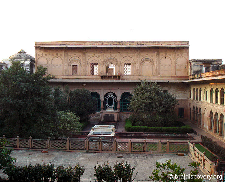 File:Shah-Ji-Temple-2.jpg