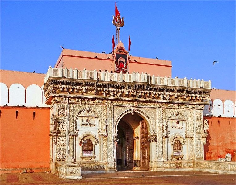File:Karni-Mata-Temple-Bikaner.jpg