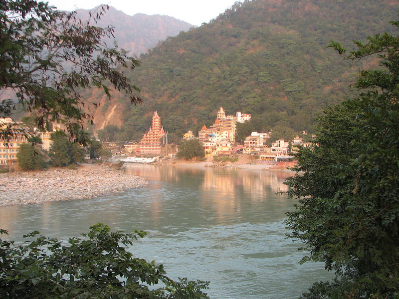 File:Lakshman-Jhula-7.jpg