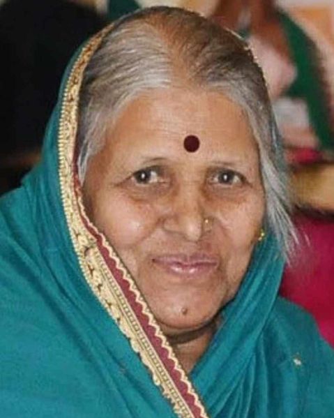 File:Sindhutai-Sapkal.jpg