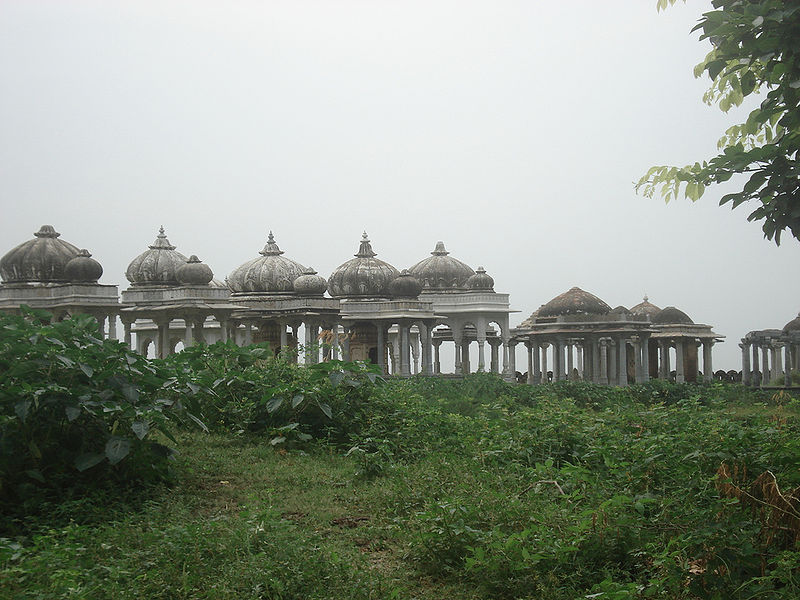 File:Sarneshwer-Tample-Sirohi.jpg