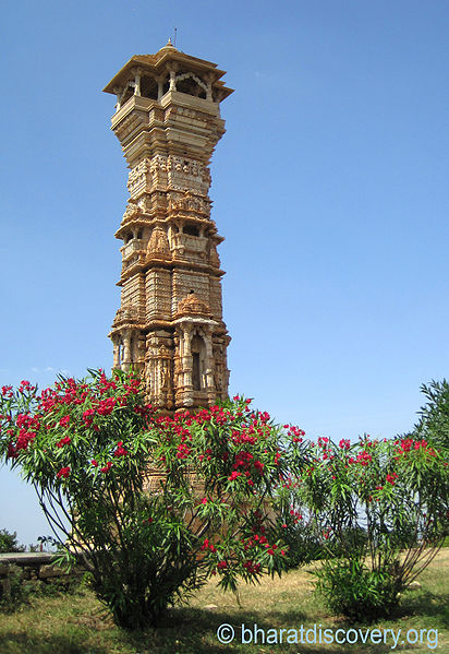 File:Kirti-Stambh-Chittorgarh-1.jpg