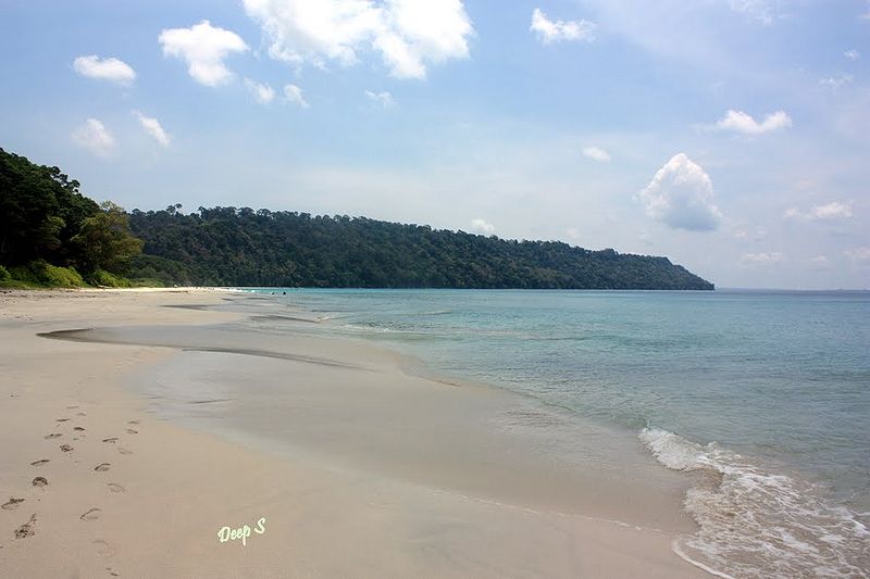 File:Radhanagar-Beach-2.jpg
