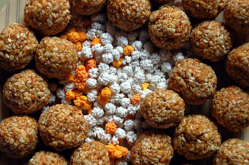 File:Til-ke-laddu-2.jpg