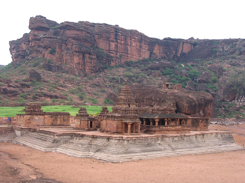 File:Bhootnath-Shiva-Temple-Badami.jpg