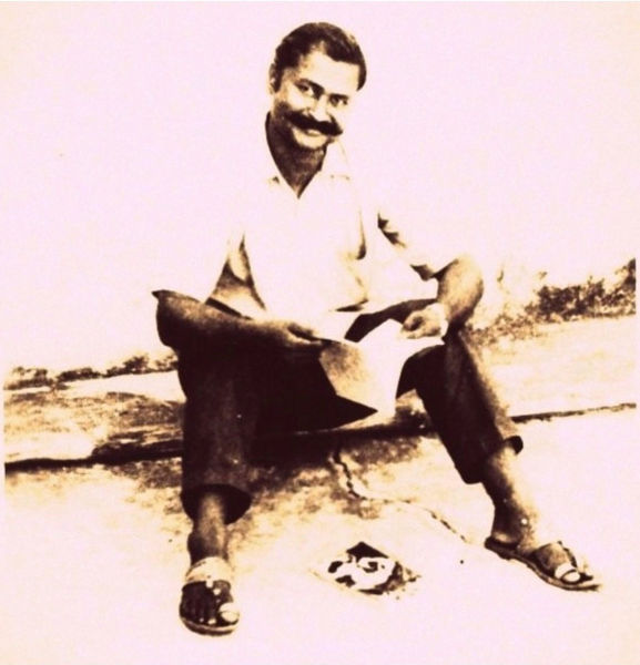 File:Sudama-Pandey-Dhumil-.jpg