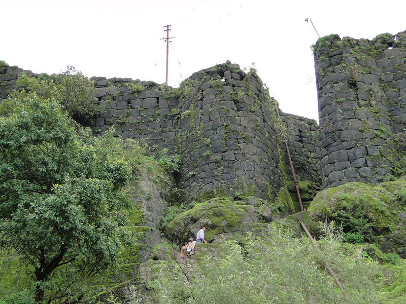 File:Pratapgad-entrance-from-down-stairs.jpg