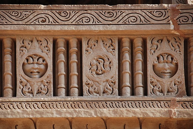 File:Khajuraho-temple-7.jpg