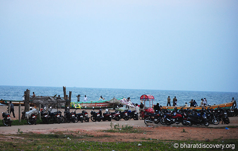 File:Pondicherry-Beach-3.jpg