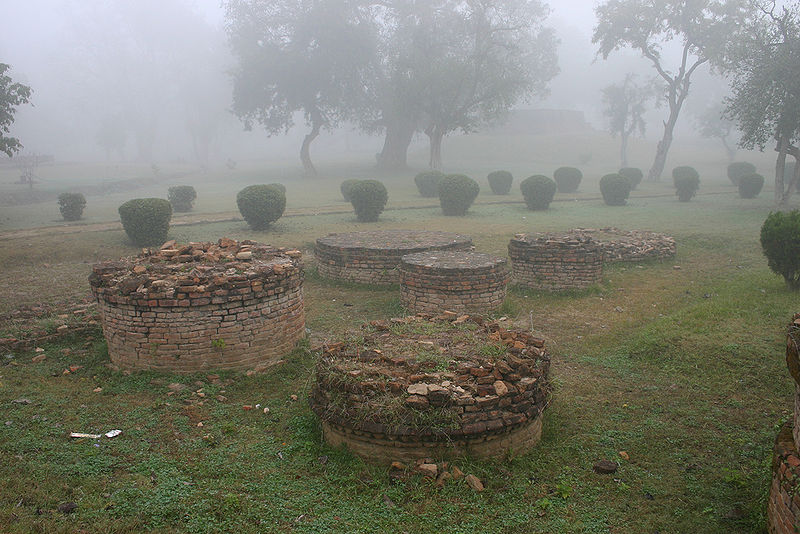 File:Stupas-Jetavana.jpg