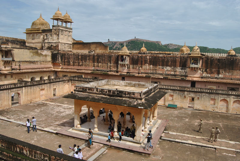 File:Amer-Fort-Jaipur-6.jpg