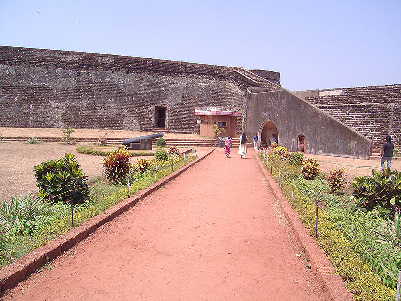 File:Kannur-Fort-2.jpg