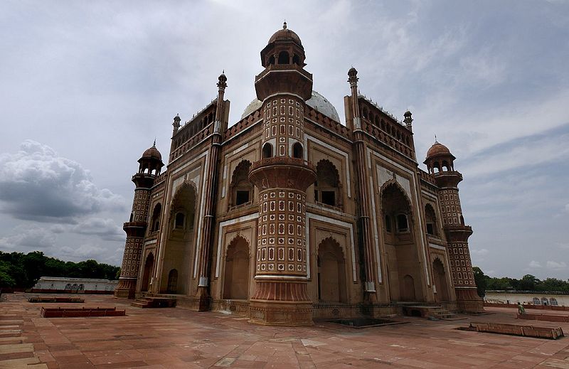File:Tomb-of-Safdarjung-1.jpg