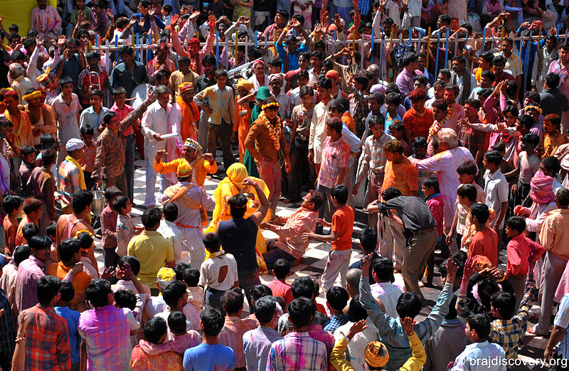 File:Baldev-Holi-Mathura-11.jpg