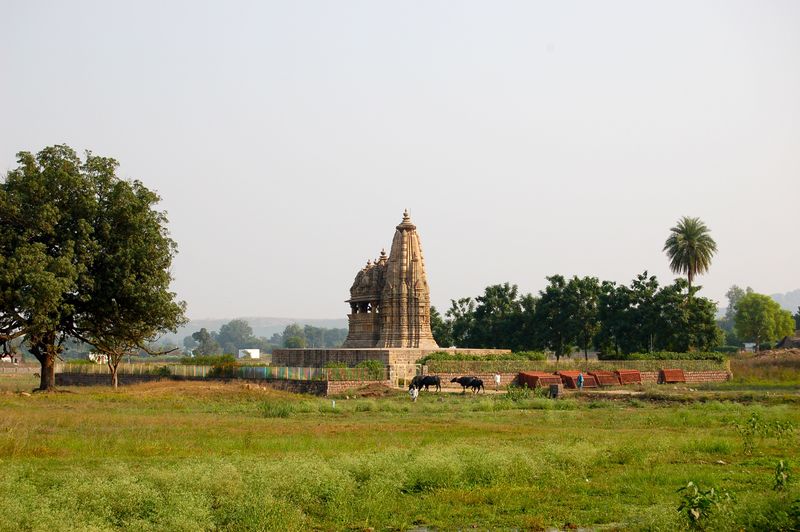 File:Javari-Temple-Khajuraho-7.jpg