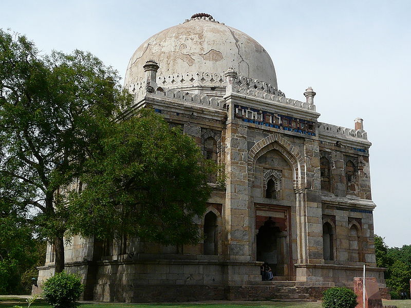 File:Sheesh-Gumbad-Lodi-Garden.jpg