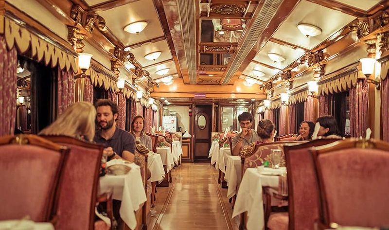 File:Golden-Chariot-1.jpg