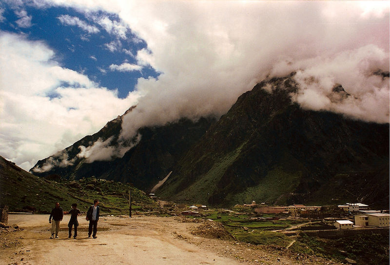 File:Badrinath-Temple-9.jpg
