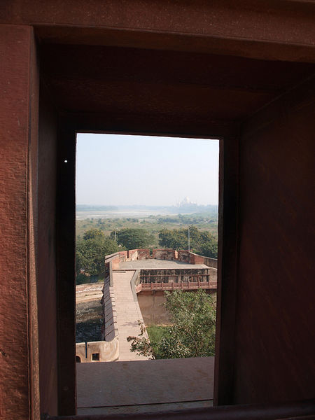File:Jahangiri-Mahal-05.jpg