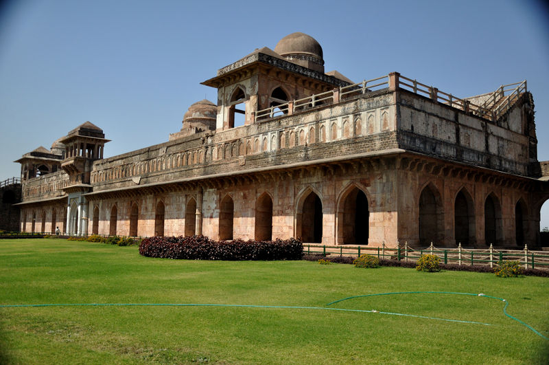 चित्र:Jahaz-Mahal-Mandu-2.jpg