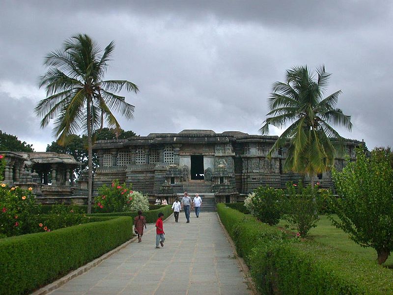File:Hoysaleswara-Temple.jpg