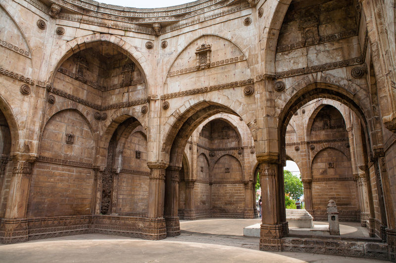 File:Tomb-Of-Sikander-Shah-At-Champaner-In-Gujarat.jpg