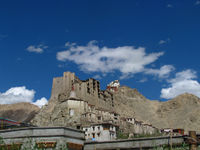 लेह महल