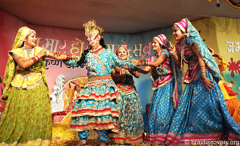 File:Krishna Janm Bhumi Holi Mathura 7.jpg