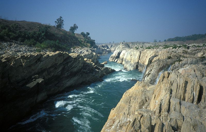 File:Narmada-river.jpg