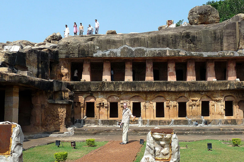 File:Udaygiri-And-Khandagiri-Caves.jpg