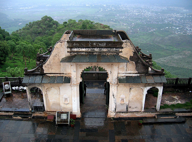 File:Monsoon-Palace-1.jpg