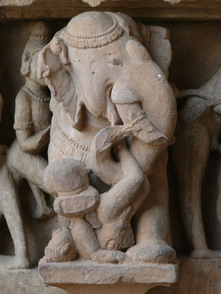 File:Lakshmana-Temple-Khajuraho-2.jpg