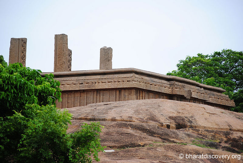 File:Rayar Gopuram-Mahabalipuram.jpg