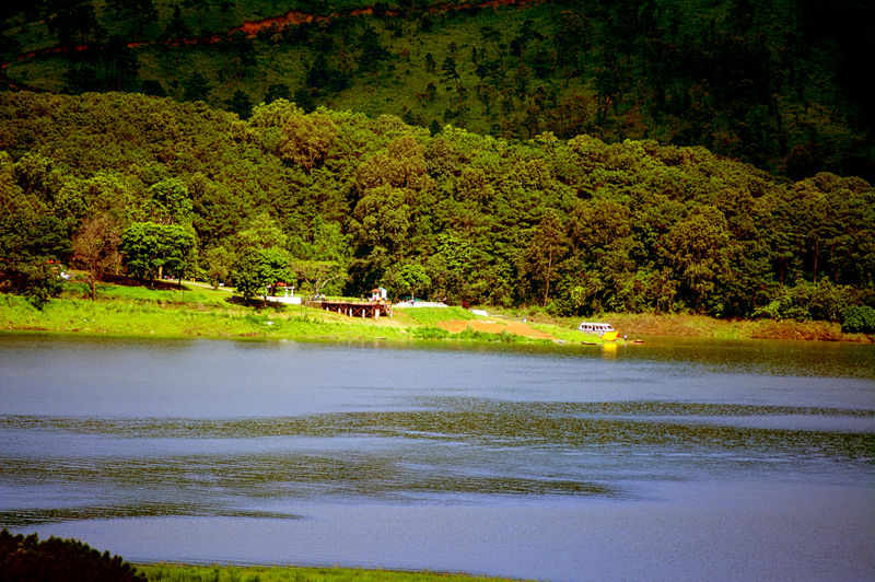 File:Umiam Lake-3.jpg